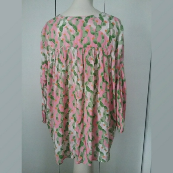 Crown & Ivy Pink and Green Watercolor Print Top - Picture 3 of 6